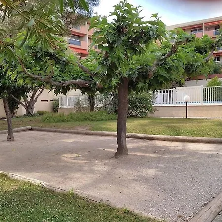 La Vie Est Belle! Hyeres